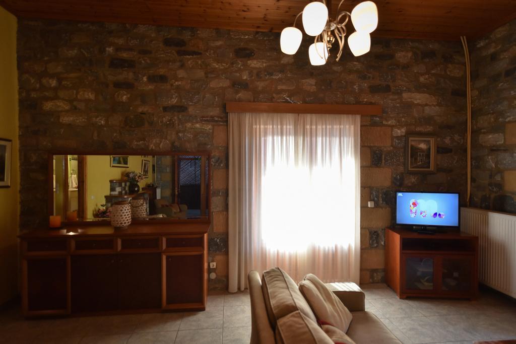 Villa Onar A Stone House With Amazing View Stoúpa Dış mekan fotoğraf
