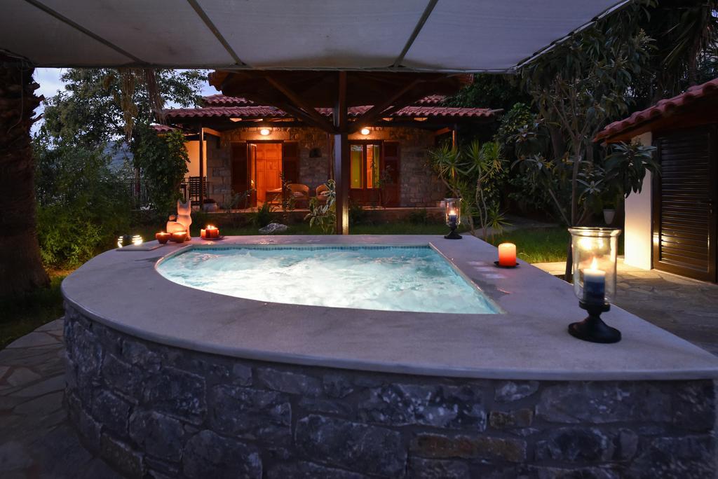 Villa Onar A Stone House With Amazing View Stoúpa Dış mekan fotoğraf